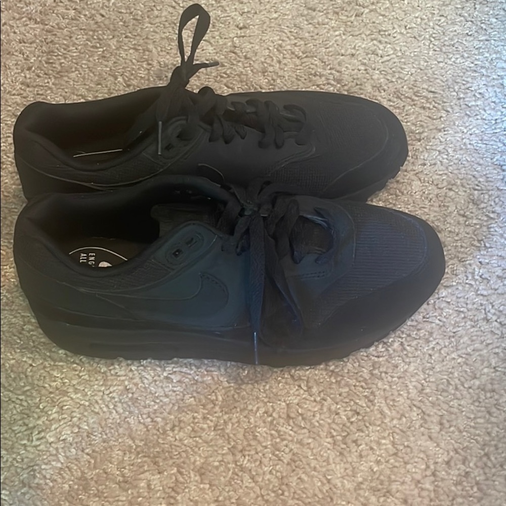 Nike Black Air Max